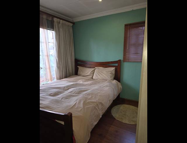 3 BEDROOM HOUSE FOR SALE IN MAHUBE VALLEY
